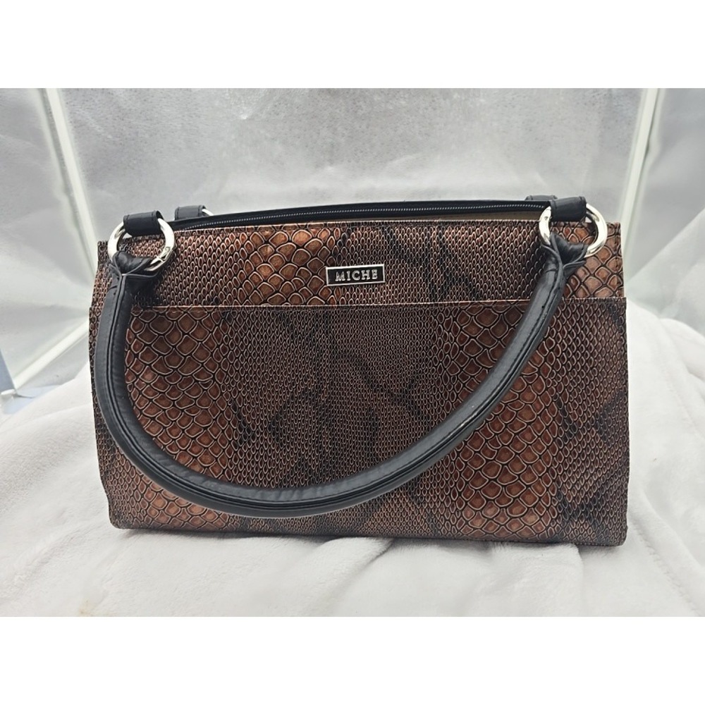 MICHE RICH LOOKING FANCY WOMEN‎  BAG